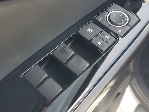 Used 2022 Lexus IS 300 w/ Accessory Package image 18