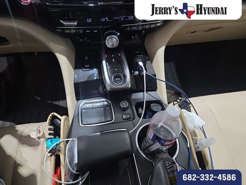 Used 2024 Acura MDX SH-AWD w/ Technology Package image 12