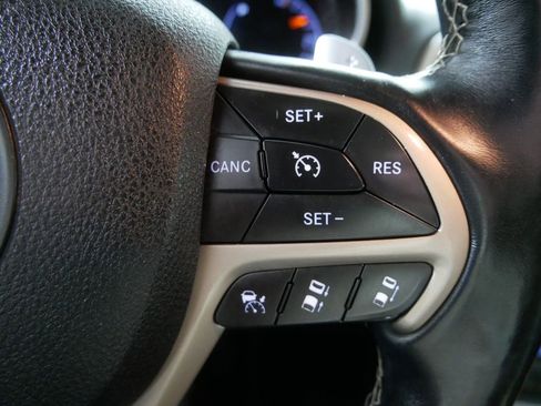 Used 2015 Jeep Grand Cherokee Overland w/ Advanced Technology Group image 23