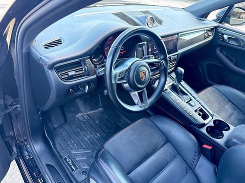 Used 2021 Porsche Macan GTS w/ Sport Chrono Package image 10