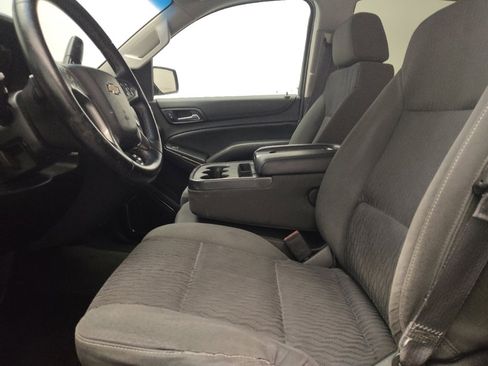 Used 2016 Chevrolet Suburban LS image 17