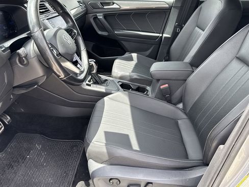 Used 2022 Volkswagen Tiguan SE R-Line FWD image 10