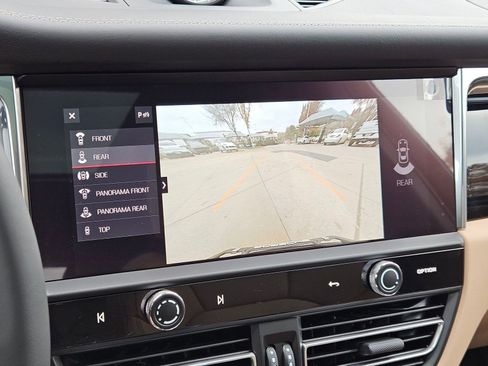 New 2026 Porsche Macan image 19