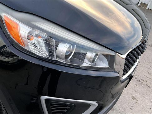Used 2017 Kia Sorento LX image 20