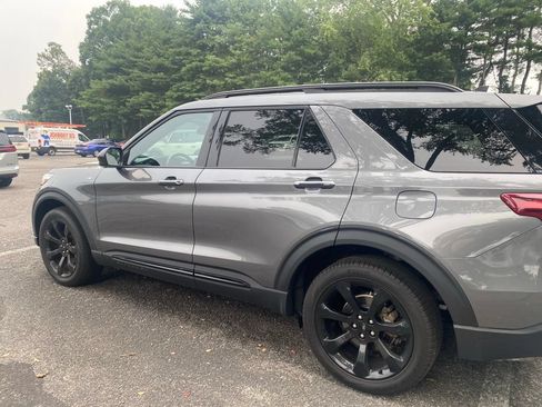Used 2024 Ford Explorer ST-Line w/ Class IV Trailer Tow Package AWD/4WD image 3