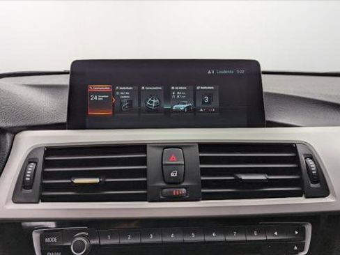 Used 2018 BMW 320i Sedan image 26