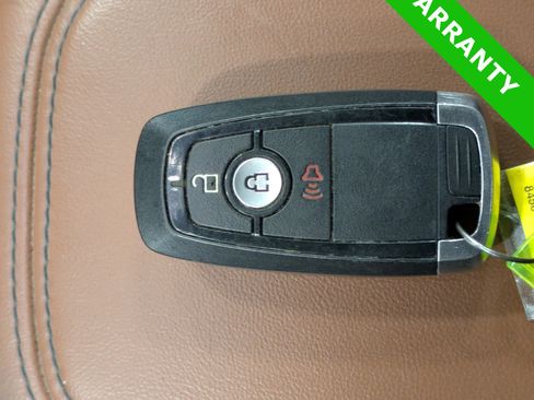 Certified 2022 Ford Maverick Lariat image 35