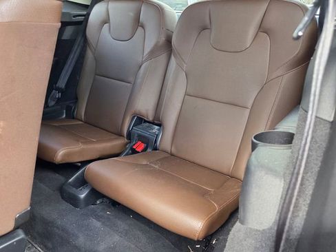 Used 2019 Volvo XC90 T6 Momentum w/ Protection Package Premier AWD/4WD image 10