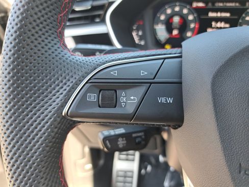 Certified 2025 Audi Q3 2.0T Premium Plus w/ Premium Plus Package image 17