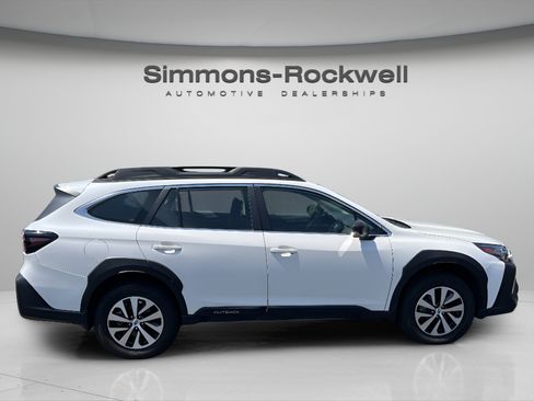 Used 2024 Subaru Outback AWD/4WD image 6