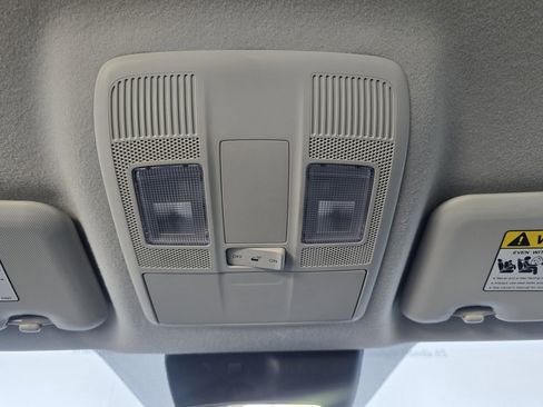 Used 2020 Toyota Yaris LE image 16