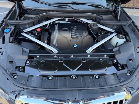 Used 2021 BMW X5 xDrive40i w/ Premium Package AWD/4WD image 6