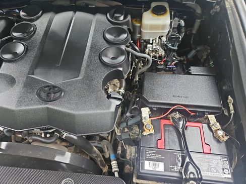 Used 2014 Toyota 4Runner SR5 AWD/4WD image 37