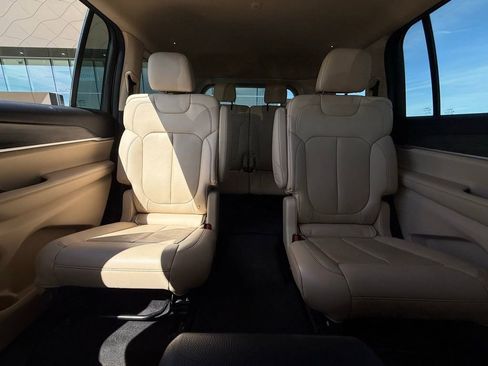 Used 2021 Jeep Grand Cherokee L Limited RWD image 29