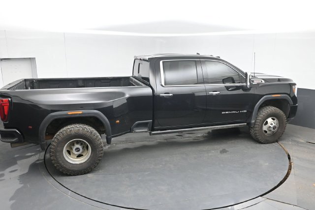 Used 2023 GMC Sierra 3500 Denali w/ Denali Ultimate Package AWD/4WD image 30
