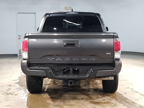 Used 2020 Toyota Tacoma TRD Sport w/ Technology Package AWD/4WD image 6