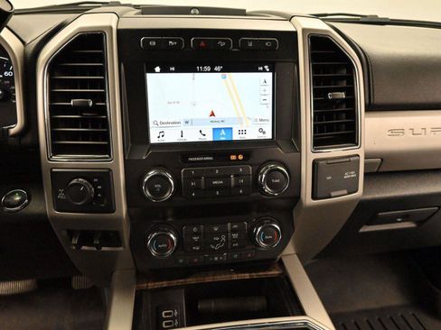 Used 2019 Ford F250 Lariat w/ Lariat Ultimate Package image 25