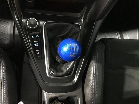 Used 2017 Ford Focus RS AWD/4WD image 31