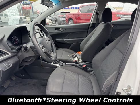 Used 2018 Hyundai Accent SE image 3