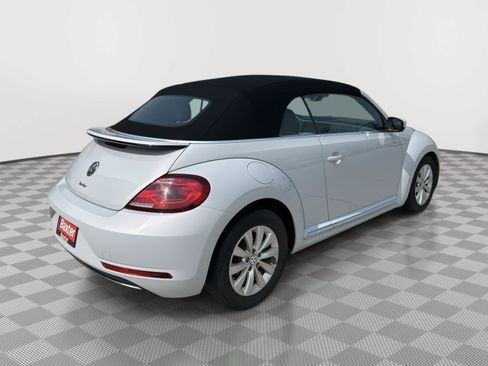 Used 2019 Volkswagen Beetle 2.0T S FWD image 8