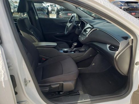 Used 2024 Chevrolet Malibu LT FWD image 24