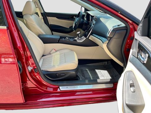 Used 2023 Nissan Maxima Platinum w/ Sport Mat Group FWD image 30