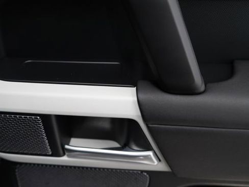 Used 2024 Land Rover Defender 110 S image 51