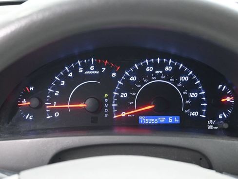 Used 2010 Toyota Camry LE FWD image 11