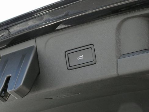 New 2026 Volkswagen Atlas SEL Premium R-Line image 25