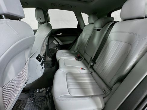 Used 2022 Audi Q5 2.0T Premium Plus w/ Premium Plus Package image 9