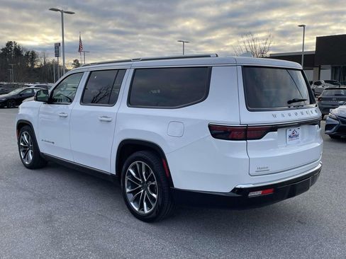 Used 2023 Jeep Wagoneer L Series III w/ Premium Group I image 26