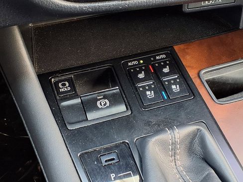 Used 2020 Lexus RX 350L Premium w/ Premium Package image 22