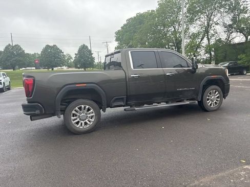 Used 2023 GMC Sierra 3500 Denali w/ Technology Package AWD/4WD image 8
