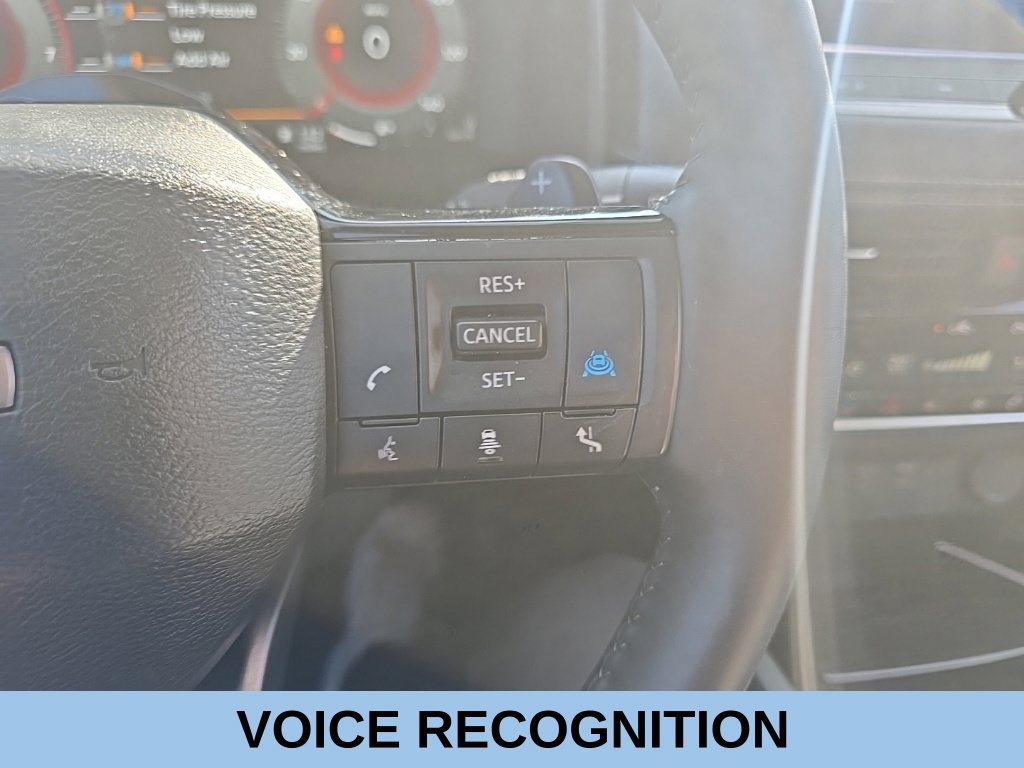 Used 2025 Nissan Rogue SL w/ Tech Package AWD/4WD image 17