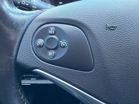 Used 2019 Chevrolet Impala LT FWD image 12