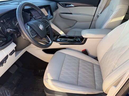 Used 2022 Buick Envision Avenir w/ Technology Package II image 20