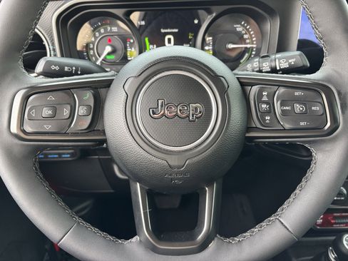 Used 2025 Jeep Wrangler Unlimited Rubicon 4xe w/ Convenience Group image 23