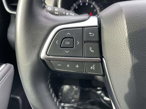 Used 2019 Toyota Highlander Plus image 32