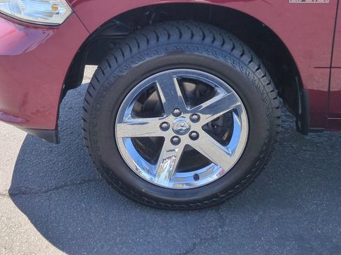 Used 2018 RAM 1500 Express RWD image 11