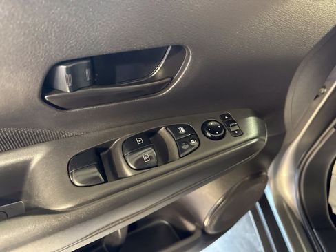 Used 2023 Nissan Kicks S FWD image 17