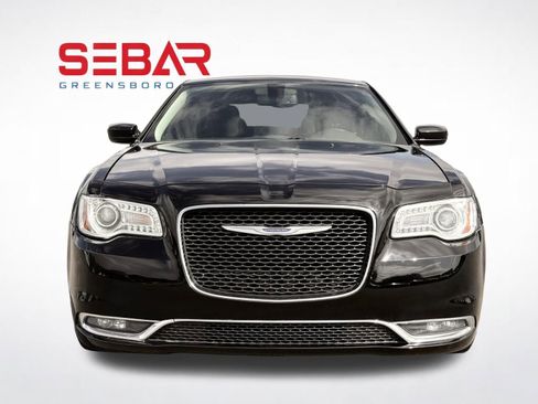 Used 2020 Chrysler 300 Touring w/ Driver Convenience Group RWD image 6
