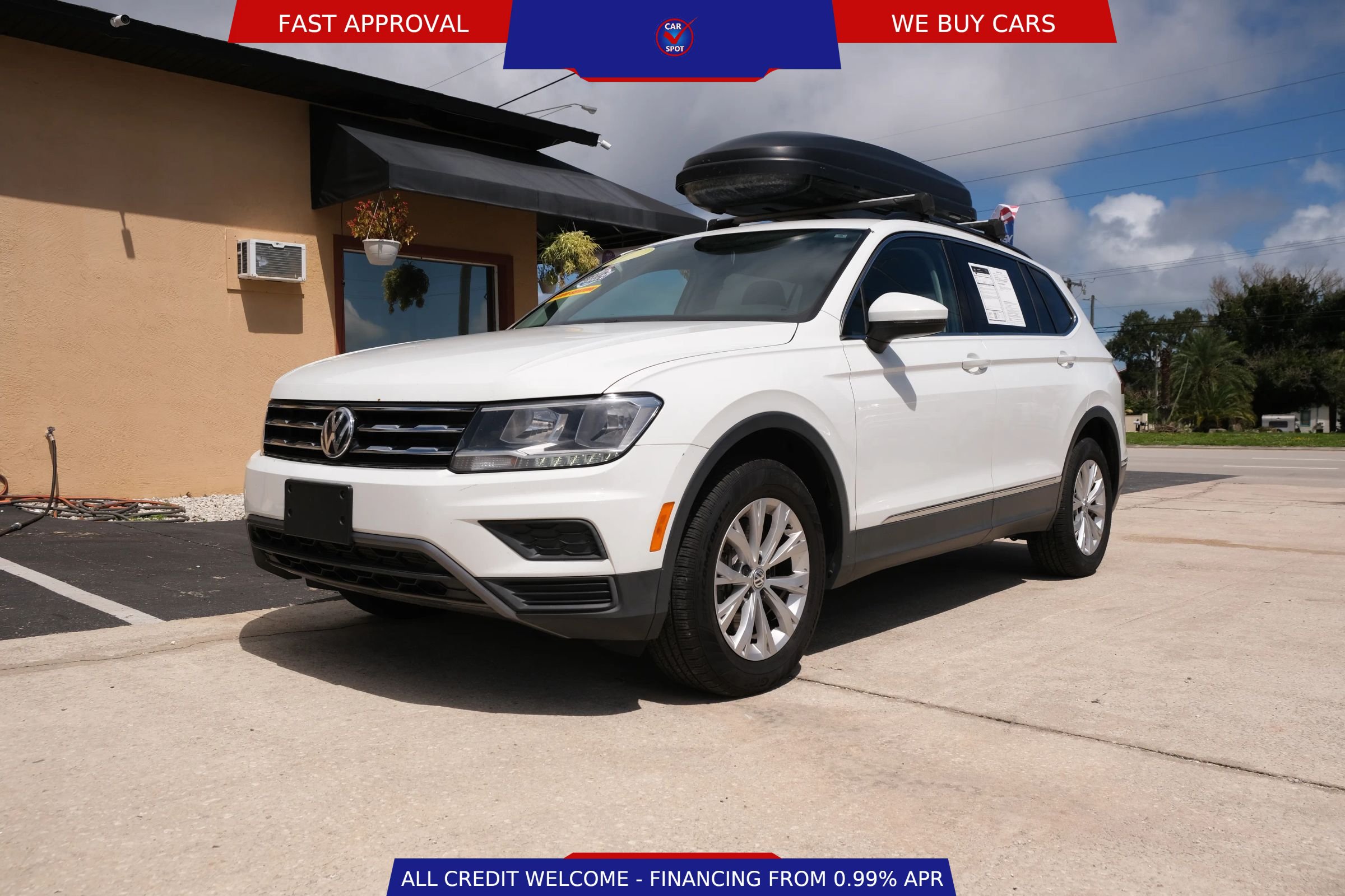 Used 2018 Volkswagen Tiguan SE w/ Panoramic Sunroof Package AWD/4WD image 1