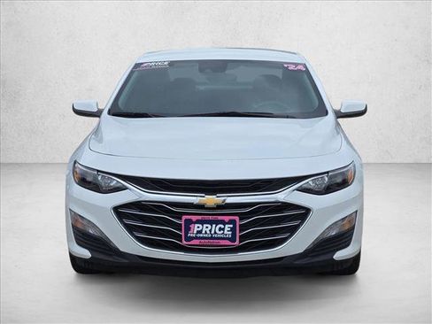 Used 2024 Chevrolet Malibu LT FWD image 2