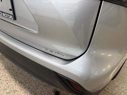 Used 2023 Toyota Highlander XLE image 38
