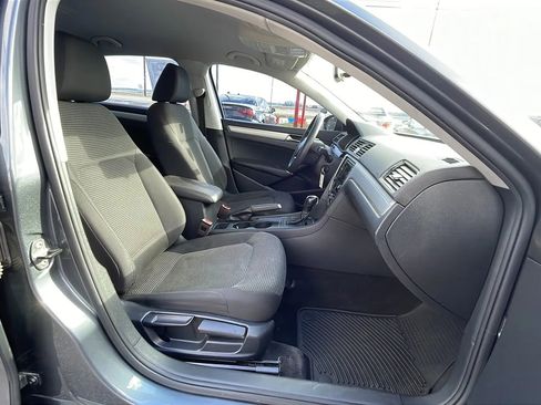 Used 2018 Volkswagen Passat 2.0T S w/ Driver Assistance Package image 25