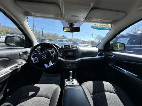 Used 2017 Dodge Journey SXT FWD image 12