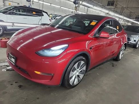 Used 2021 Tesla Model Y Long Range image 3