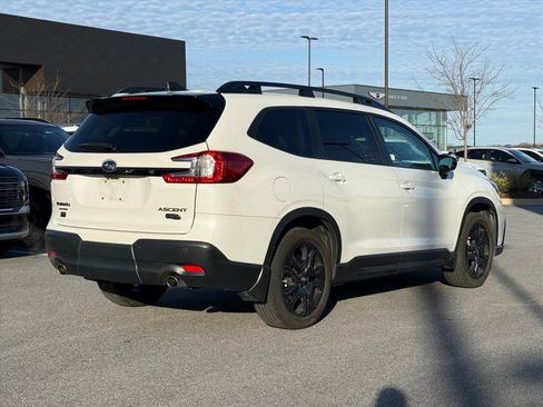 Used 2024 Subaru Ascent Onyx Edition image 3