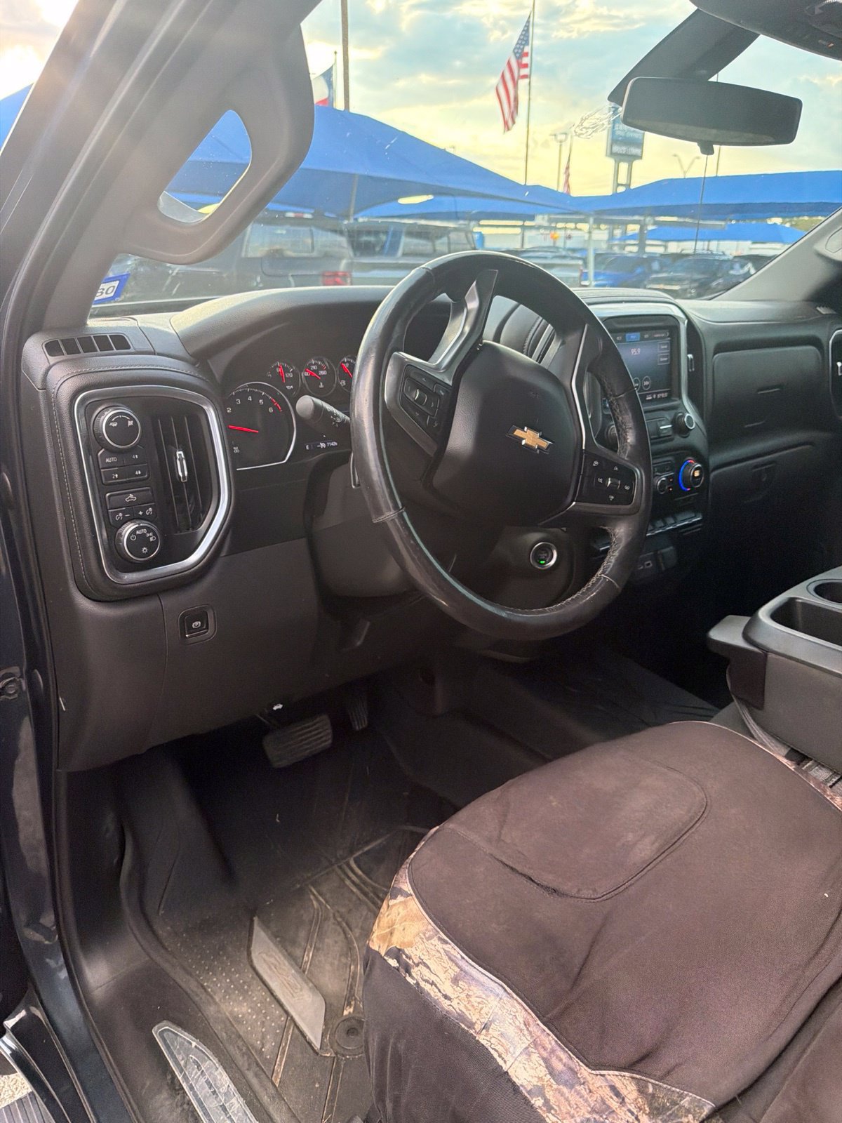Used 2019 Chevrolet Silverado 1500 LT w/ Texas Edition AWD/4WD image 7