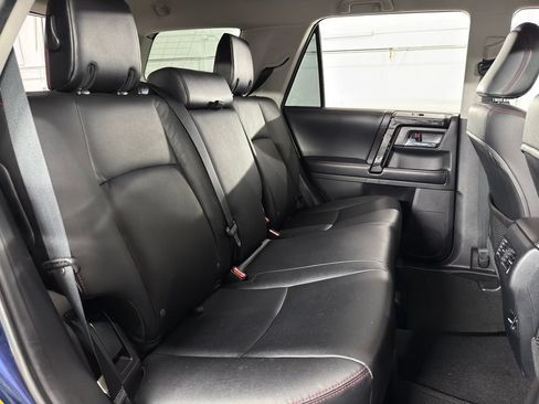 Used 2017 Toyota 4Runner TRD Off-Road Premium w/ Convenience Package AWD/4WD image 25